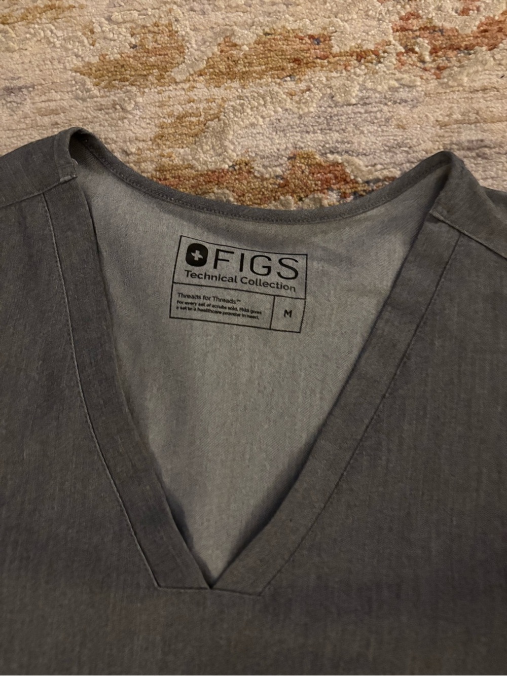 Figs Graphite Scrub Set - Picture 2 of 5